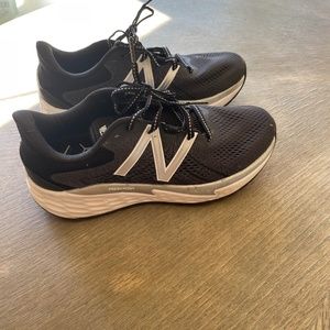New Balance black size 9 foam $35